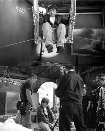 Trong phim "Mười hai con giáp", Thành Long bị thương ở chân khi dây cáp bị đứt. Trong phim "Mười hai con giáp", Thành Long bị thương ở chân khi dây cáp bị đứt.