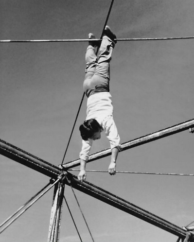 Cảnh quay trong phim "Đấu trường sát thủ" không có bất kỳ sợi dây bảo hiểm nào. Cảnh quay trong phim "Đấu trường sát thủ" không có bất kỳ sợi dây bảo hiểm nào.