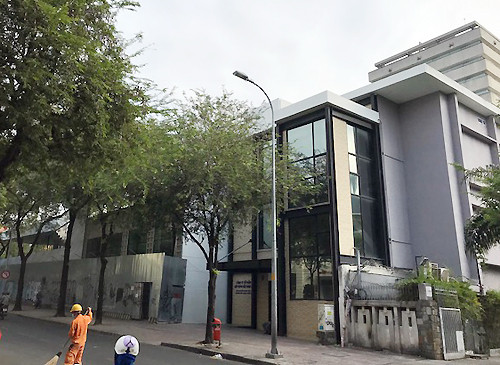 Khu đất số 8 Nguyễn Trung Trực hiện là văn phòng Công ty Bắc Nam 79. Ảnh:Hữu Nguyên. Khu đất số 8 Nguyễn Trung Trực hiện là văn phòng Công ty Bắc Nam 79. Ảnh: Thành Nguyễn.