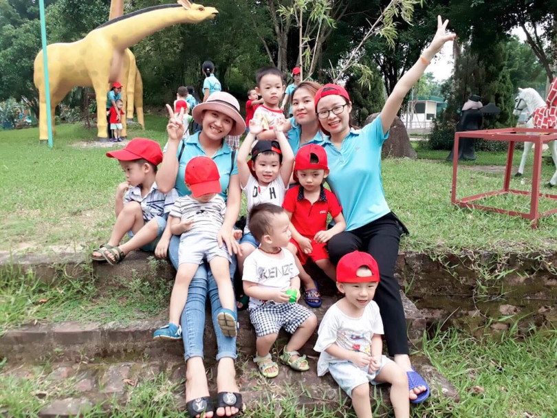 Nhà trường , gia đình và xã hội hãy chung tay giúp đỡ trẻ khuyết tật