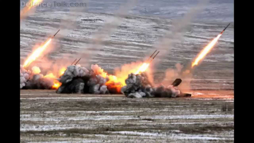 Hệ thống Tos-S1 Buratino khai hỏa diệt mục tiêu trong cuộc tập trận