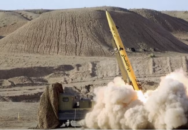 Lực lượng IRGC phóng tên lửa diệt khủng bố ở Syria