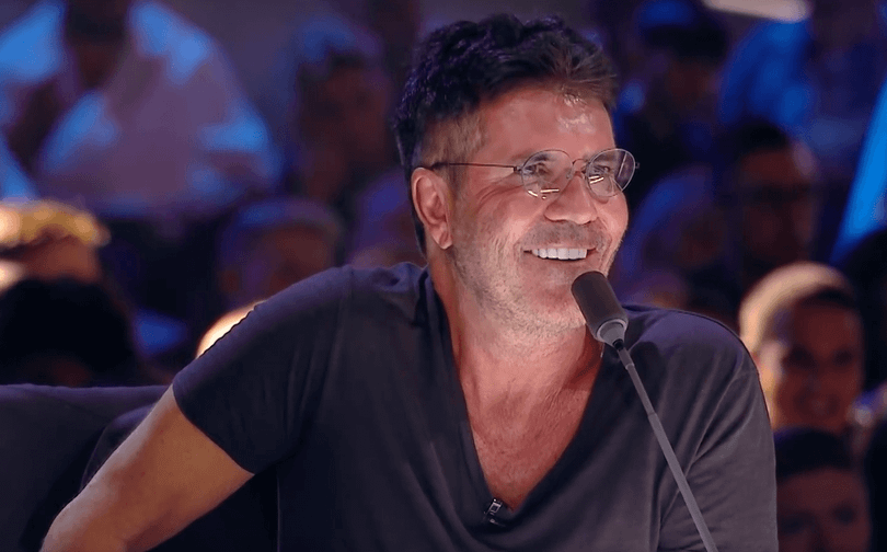 Simon Cowell quen thuộc với khán giả khi ông là giám khảo của nhiều chương trình truyền hình nổi tiếng