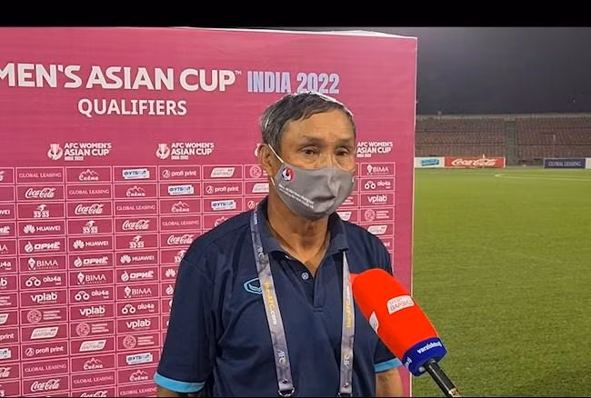 Tuyển nữ Việt Nam có nguy cơ mất HLV Mai Đức Chung tại VCK World Cup 2023 