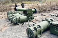 Bệ phóng, thiết bị điều kiển và đạn trong tổ hợp GAM-102LR phía Thái Lan nói họ thu được từ quân đội Campuchia. Ảnh: QQnews.