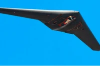 Máy bay không người lái tàng hình RQ-170 Sentinel bí ẩn của không quân Mỹ. Ảnh: Creaders.