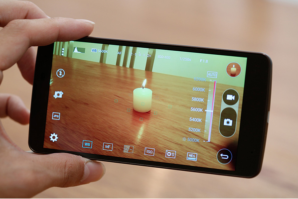 Video: Top 4 smartphone hấp dẫn chỉ có hàng xách tay ảnh 4