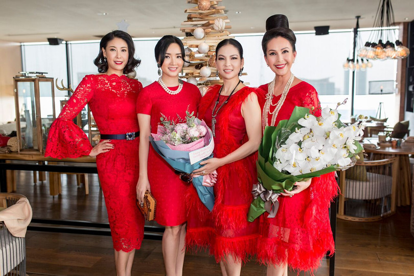 Diễm My "Cô ba Sài Gòn" đón sinh nhật ở độ cao 150m ảnh 1