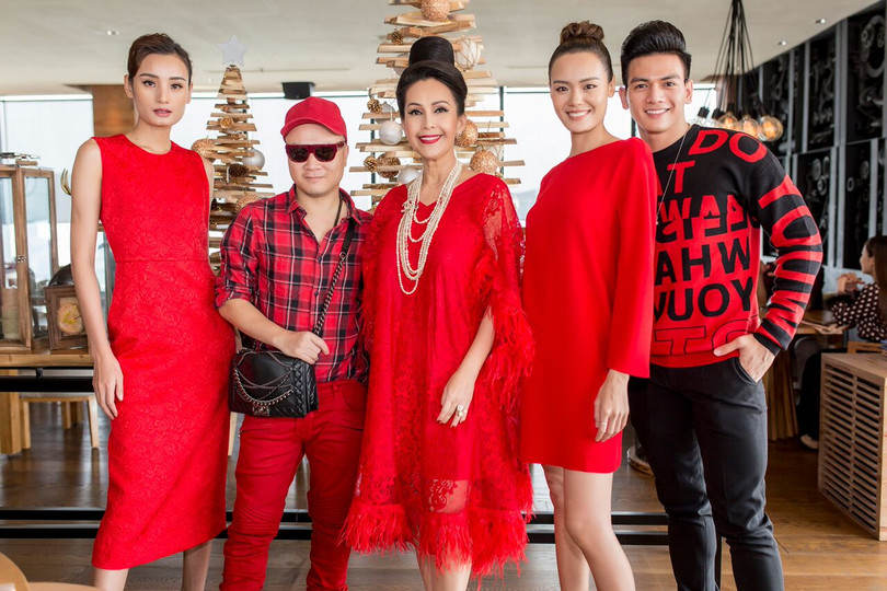 Diễm My "Cô ba Sài Gòn" đón sinh nhật ở độ cao 150m ảnh 4