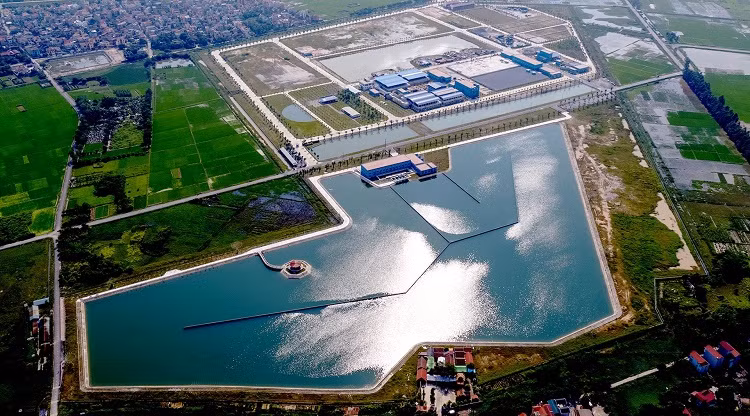 Toàn cảnh Nhà máy Nước mặt sông Đuống rộng 65 ha tại Hà Nội.