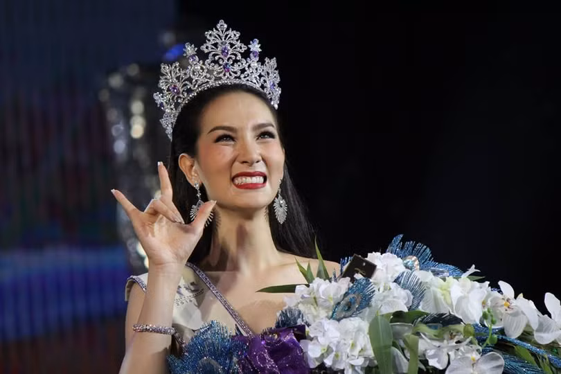 Vẻ đẹp 'vạn người mê' của Tân Hoa hậu chuyển giới Thái Lan ảnh 5
