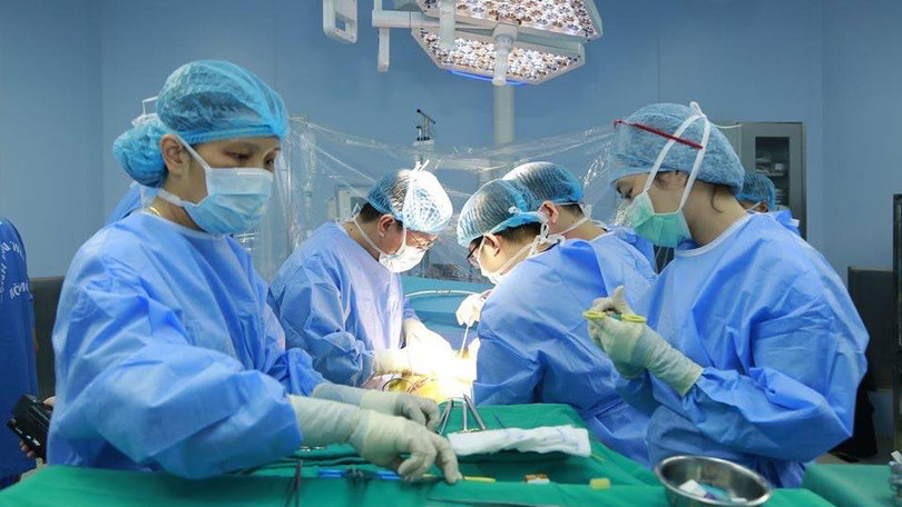 Ca phẫu thuật ghép gan cho ông H. kéo dài tới 14 tiếng đồng hồ.