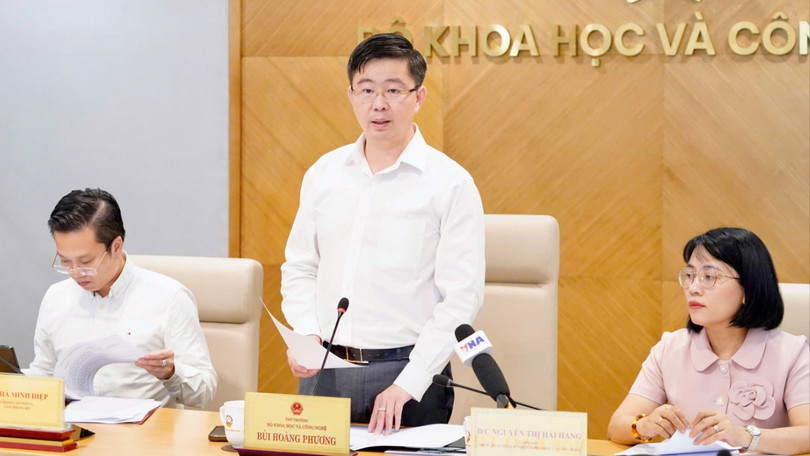 Thứ trưởng Bộ KH&CN Bùi Hoàng Phương chủ trì Họp báo thường kỳ tháng 7/2025.