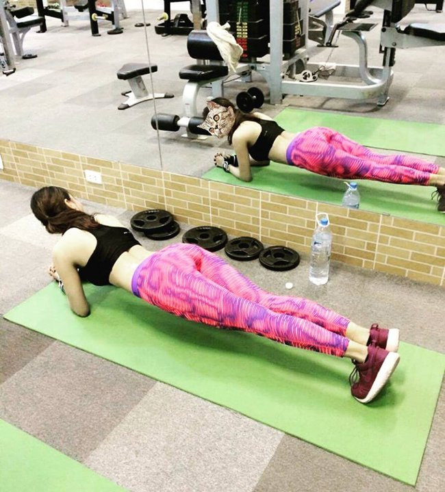 6 mỹ nhân Việt đốt mắt tại phòng gym ảnh 22