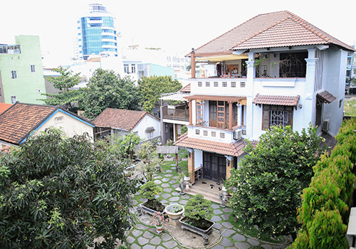 Căn nhà ba tầng, có sân vườn rộng của ông Trần Văn Minh trên đường Lý Thường Kiệt (quận Hải Châu, Đà Nẵng).