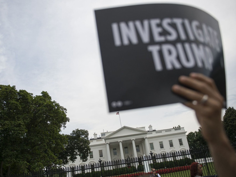 Làn sóng phản đối ông Donald Trump nổi lên khắp nước Mỹ.