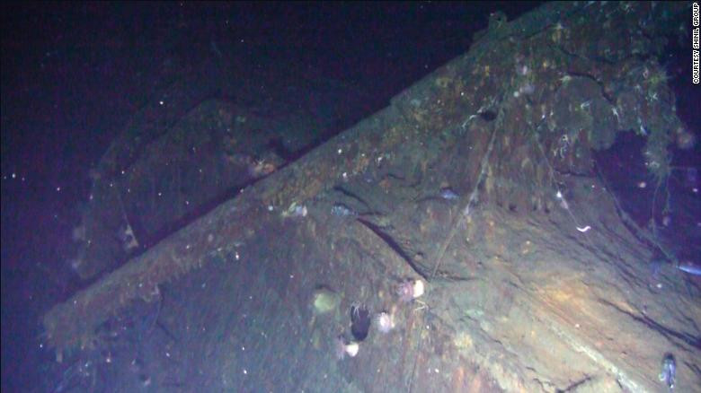 Hòm được cho là chứa vàng trên con tàu đắm