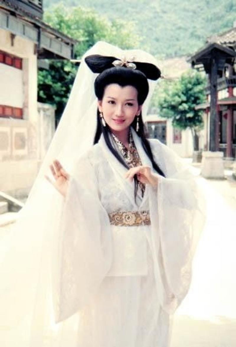 Những mỹ nhân Hoa ngữ như bước ra từ nguyên tác ảnh 29 Những mỹ nhân Hoa ngữ như bước ra từ nguyên tác ảnh 29