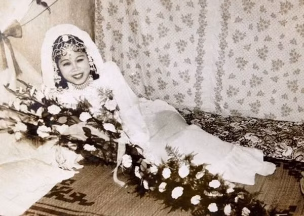 Bồi hồi ngắm lại những tấm ảnh cưới 20 năm có lẻ ảnh 16