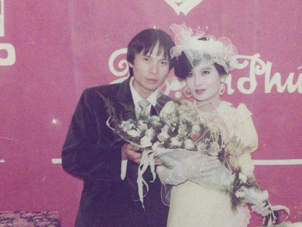 Bồi hồi ngắm lại những tấm ảnh cưới 20 năm có lẻ ảnh 17 Bồi hồi ngắm lại những tấm ảnh cưới 20 năm có lẻ ảnh 17