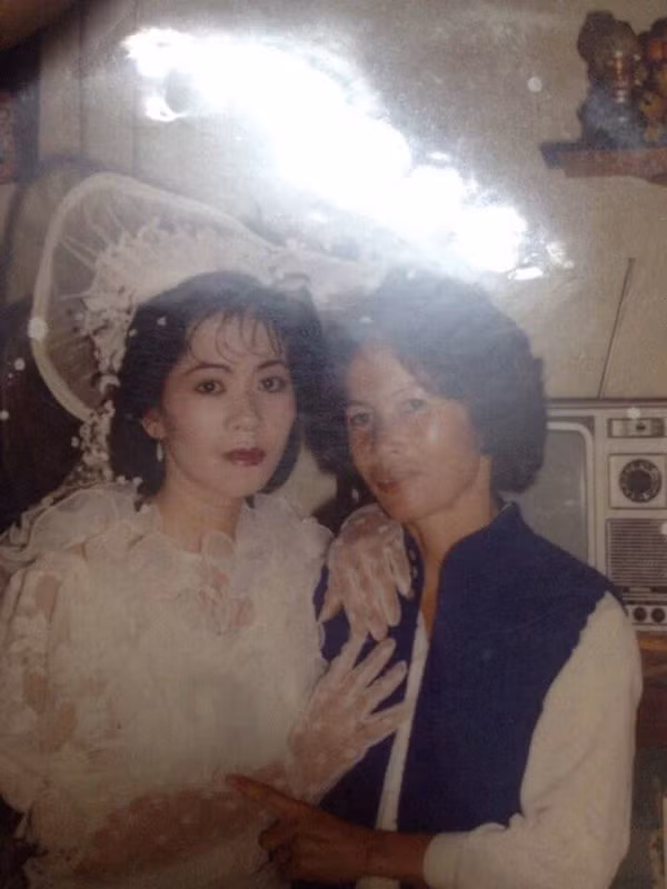 Bồi hồi ngắm lại những tấm ảnh cưới 20 năm có lẻ ảnh 6