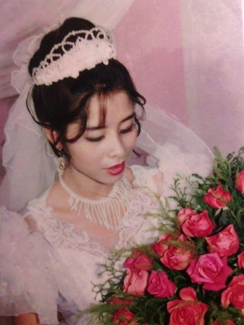 Bồi hồi ngắm lại những tấm ảnh cưới 20 năm có lẻ ảnh 23 Bồi hồi ngắm lại những tấm ảnh cưới 20 năm có lẻ ảnh 23
