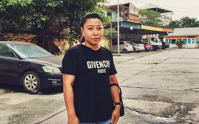 Hình ảnh nữ Đại úy Lê Thị Hiền khi mới đi làm trở lại.