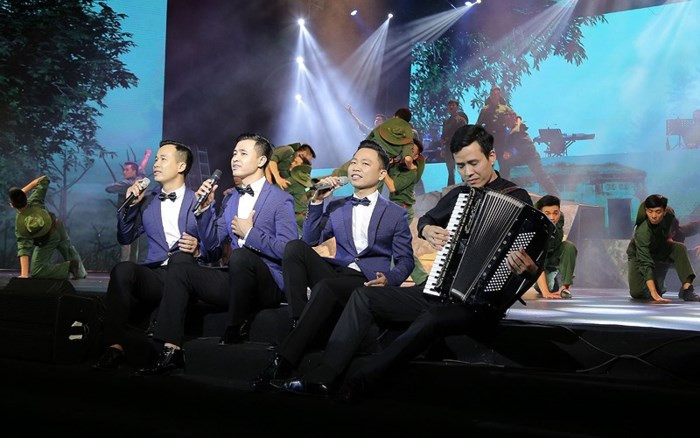 Đêm nhạc nằm trong series chương trình tôn vinh tác giả, tác phẩm của chuỗi “Vàng son một thuở”.