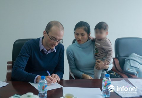 Vợ chồng thầy giáo Tây mong được thắp hương Đại tướng Võ Nguyên Giáp ảnh 3 Vợ chồng thầy giáo Tây mong được thắp hương Đại tướng Võ Nguyên Giáp ảnh 3