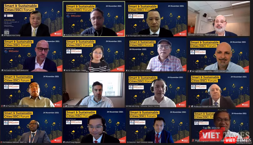 Các khách mời tham dự Diễn đàn Thành phố thông minh và bền vững.