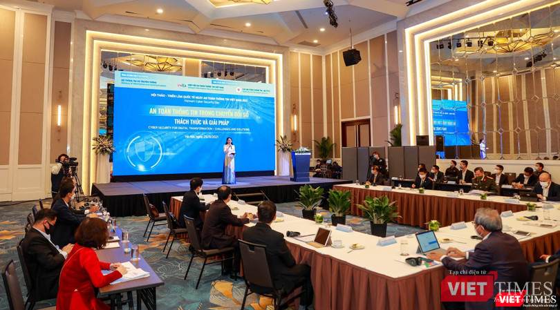 Hội thảo quốc tế Ngày An toàn thông tin Việt Nam năm 2021 được tổ chức kết hợp trực tuyến và trực tiếp. Hội thảo quốc tế Ngày An toàn thông tin Việt Nam năm 2021 được tổ chức kết hợp trực tuyến và trực tiếp.