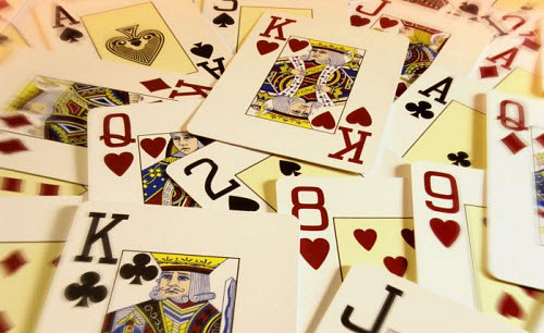 “Choáng ngợp” với game bài không phép