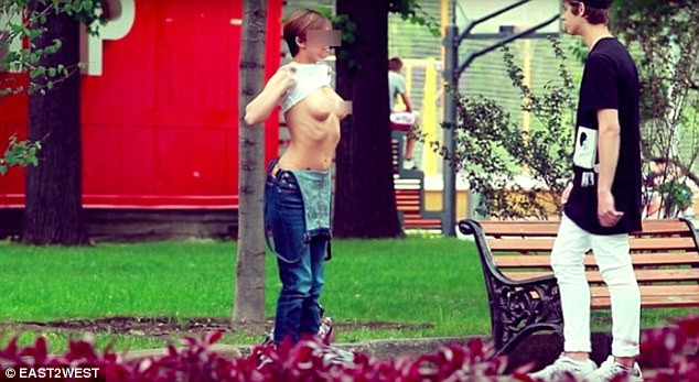 Video: Cháu tỷ phú Nga vung tiền mua tình một đêm với người yêu của bạn ảnh 3