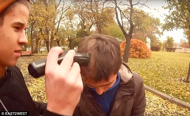 Video: Cháu tỷ phú Nga vung tiền mua tình một đêm với người yêu của bạn ảnh 2