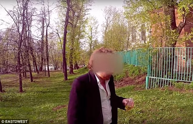 Video: Cháu tỷ phú Nga vung tiền mua tình một đêm với người yêu của bạn ảnh 12