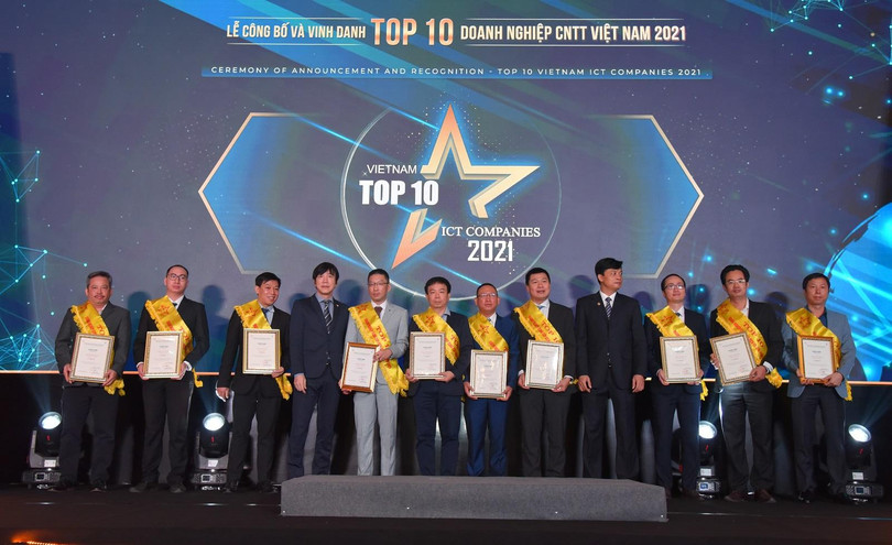 Lễ công bố và vinh danh top 10 doanh nghiệp công nghệ thông tin Việt Nam 2021.