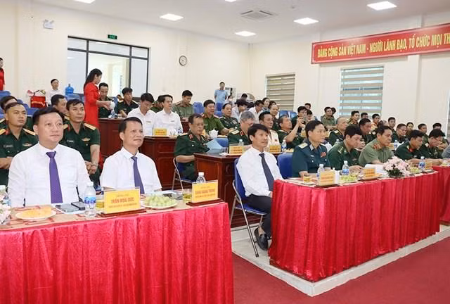 Quang cảnh Đại hội lần thứ nhất Hội Tướng lĩnh huyện Đức Thọ.