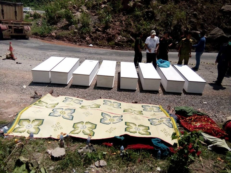 Xe khách chở người Việt tại Lào nổ tung, 9 người chết ảnh 5