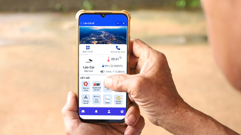 Người dân có thể cập nhật tình hình thời tiết, tin tức, thực hiện dịch vụ công trực tuyến với mini app “Lào Cai số” trên Zalo