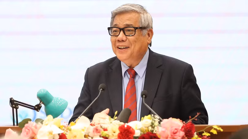 GS. Vũ Minh Giang khẳng định đội ngũ trí thức có mối quan hệ rất gần gũi với quần chúng nhân dân.