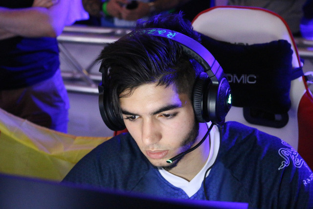 3 chuột chơi game cực lạ của cao thủ game bắn súng ảnh 3 3 chuột chơi game cực lạ của cao thủ game bắn súng ảnh 3