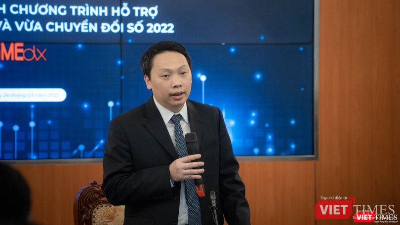 Thứ trưởng Nguyễn Huy Dũng cho biết, trong năm 2022, Bộ TT&TT sẽ cùng 63/63 địa phương vào cuộc triển khai chương trình thúc đẩy SME chuyển đổi số. Thứ trưởng Nguyễn Huy Dũng cho biết, trong năm 2022, Bộ TT&TT sẽ cùng 63/63 địa phương vào cuộc triển khai chương trình thúc đẩy SME chuyển đổi số.