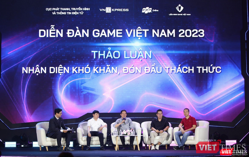 Tại toạ đàm, ông Lê Quang Tự Do cho rằng ngành game cần nuôi dưỡng và đầu tư chứ không phải tận thu.