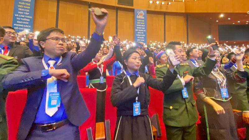 Tổng Bí thư nhận xét thanh niên thực sự đã và đang phát huy được thế mạnh của sức trẻ, tinh thần xung kích, sáng tạo, tình nguyện ở những nơi khó khăn, gian khổ.