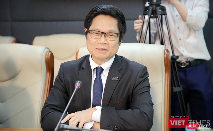 Ông Vũ Tiến Lộc cho rằng khái niệm kinh tế số phải được hiểu theo nghĩa rộng nhất, kinh tế số đòi hỏi sự thay đổi căn bản mô hình kinh doanh của doanh nghiệp. Ông Vũ Tiến Lộc cho rằng khái niệm kinh tế số phải được hiểu theo nghĩa rộng nhất, kinh tế số đòi hỏi sự thay đổi căn bản mô hình kinh doanh của doanh nghiệp.