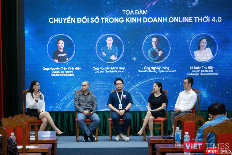 Các diễn giả chia sẻ kinh nghiệm chuyển đổi số trong doanh nghiệp Các diễn giả chia sẻ kinh nghiệm chuyển đổi số trong doanh nghiệp