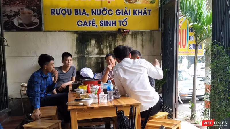 Sử dụng rượu, bia đang gây ra rất nhiều hệ lụy cho xã hội (Ảnh minh họa)