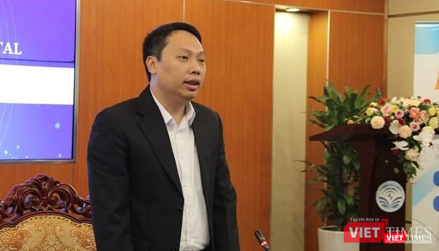 Ông Nguyễn Huy Dũng khẳng định: "5 năm tới, chúng ta dứt khoát triển khai hệ thống thông tin dựa trên nền tảng tích hợp dữ liệu, tích hợp ứng dụng". Ông Nguyễn Huy Dũng khẳng định: "5 năm tới, chúng ta dứt khoát triển khai hệ thống thông tin dựa trên nền tảng tích hợp dữ liệu, tích hợp ứng dụng".