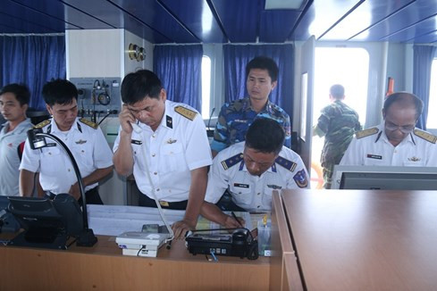 Tìm thấy thêm 2 thi thể của phi công CASA-212 và nhiều mảnh vỡ của Su-30MK2 ảnh 5