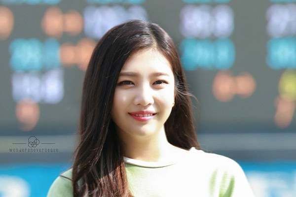 Top 15 đôi mắt "biết cười" của các mỹ nhân xứ Kim chi ảnh 33 Top 15 đôi mắt "biết cười" của các mỹ nhân xứ Kim chi ảnh 33